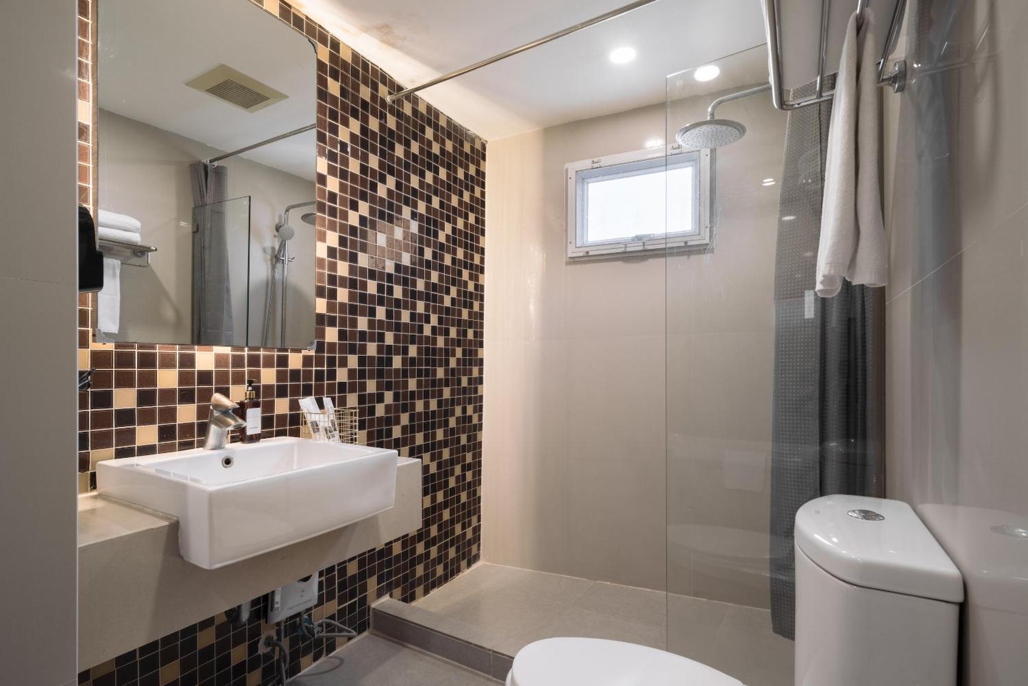 Aspira Suites Sukhumvit 20 Bangkok Esterno foto