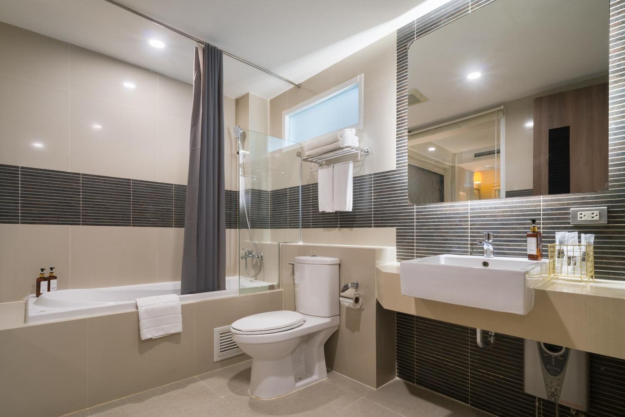 Aspira Suites Sukhumvit 20 Bangkok Esterno foto